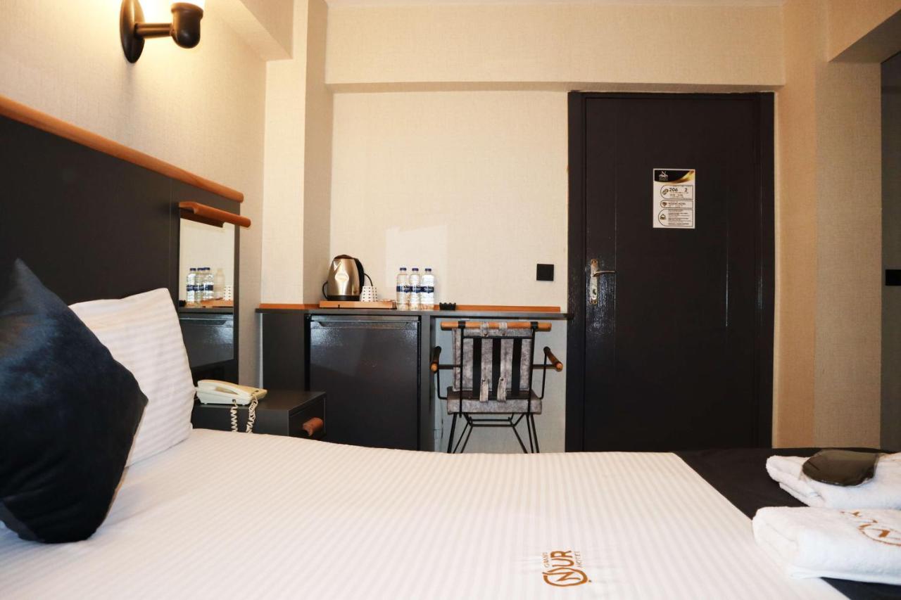 Grand Onur Hotel Istanbul Bagian luar foto