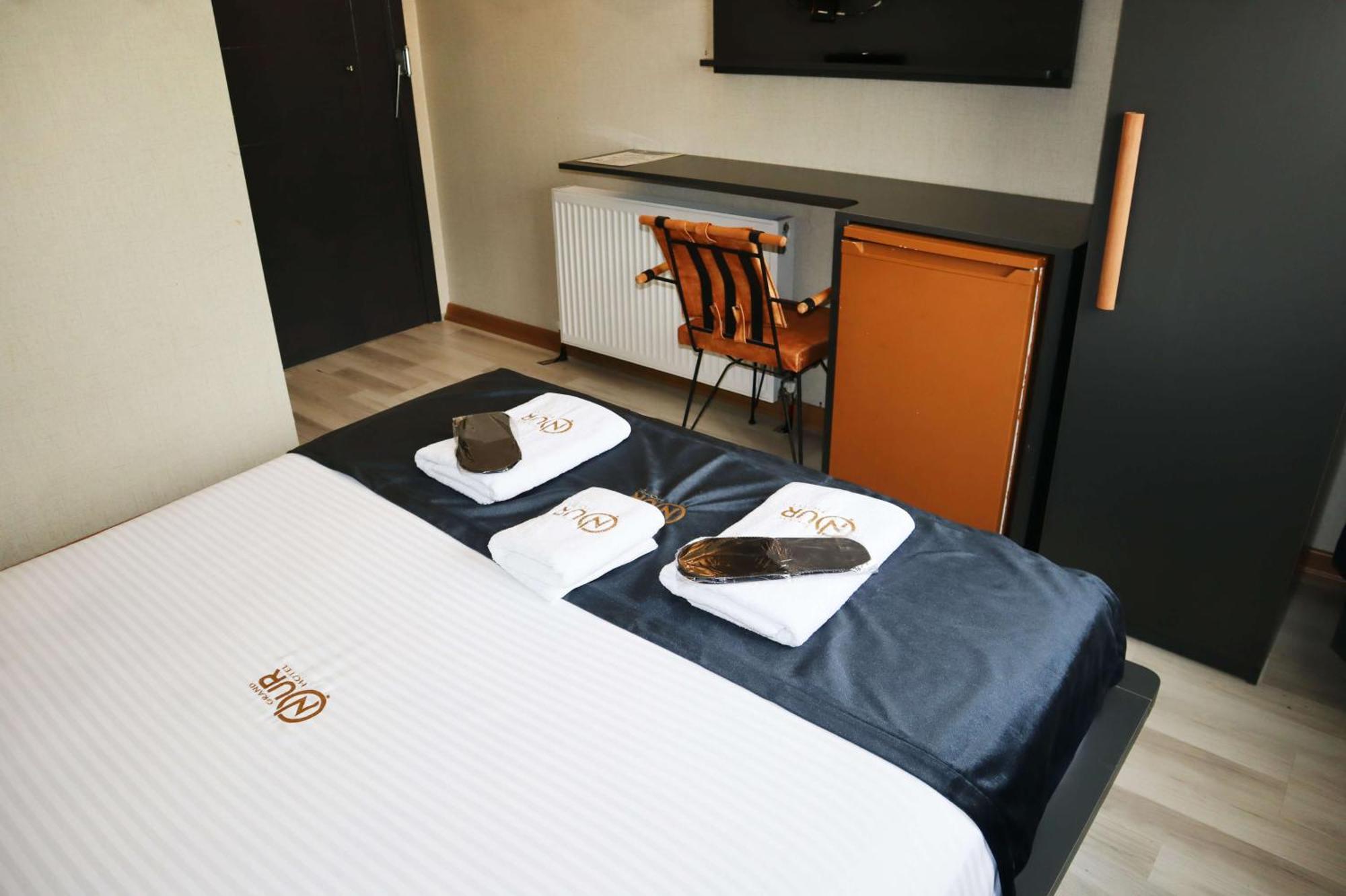Grand Onur Hotel Istanbul Bagian luar foto